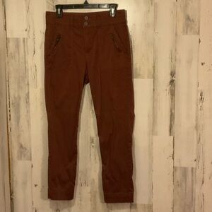 Woman’s High Rise Ankle Cut Straight Leg Pants